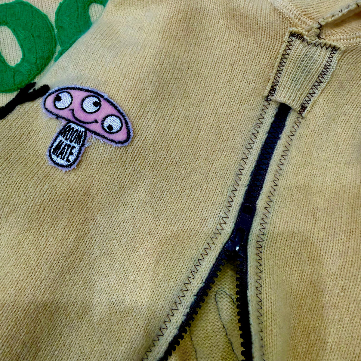 Recycled Cashmere Hoodie ROOM MATE Good Vibes Only