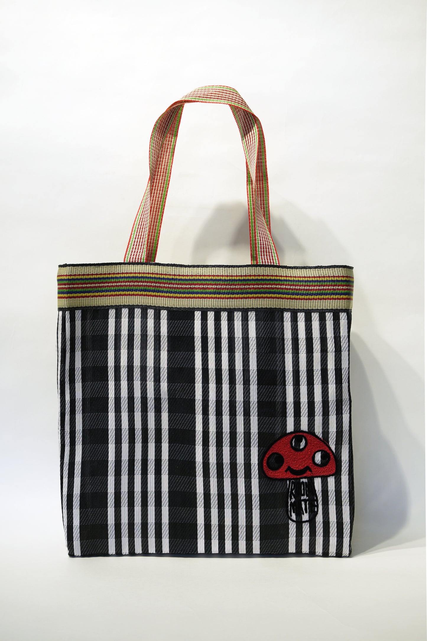 VIVAN Los Angeles HAND EMBROIDERY TOTE BAG 001 BLACK
